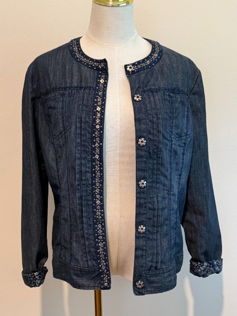 Chico's Embellished Beaded Denim Jacket Blue Size 1 Med 8 Collarless Boho Jean